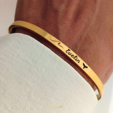 Cargar imagen en el visor de la galería, Brazalete Unisex personalizable en acero 316L. Chapado en oro blanco 18 k.