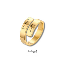 Cargar imagen en el visor de la galería, Anillo personalizable hasta 3 nombres, ajustable en acero inoxidable bañado en oro 18 k.