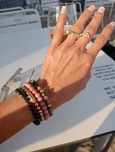 Cargar imagen en el visor de la galería, Pulsera perlas de acero gold.