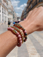 Cargar imagen en el visor de la galería, Pulsera perlas de acero gold.