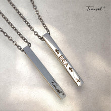 Cargar imagen en el visor de la galería, Collar Unisex de barra personlizable en acero 316L chapado en oro 18 k.